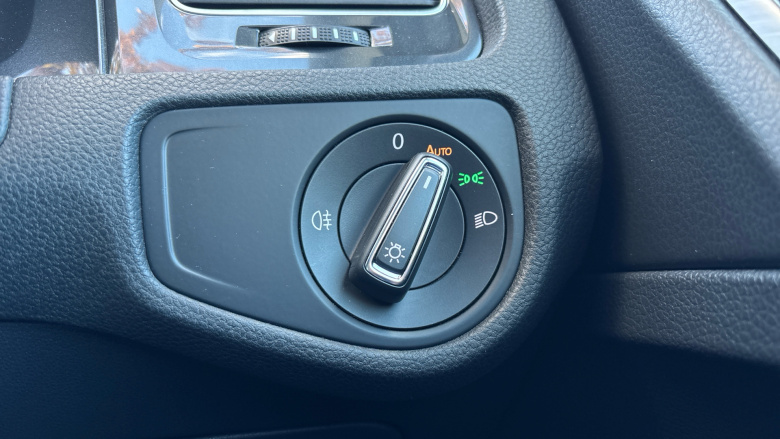 Volkswagen Golf 1.4 TSI SE [Nav] 5dr Petrol Hatchback